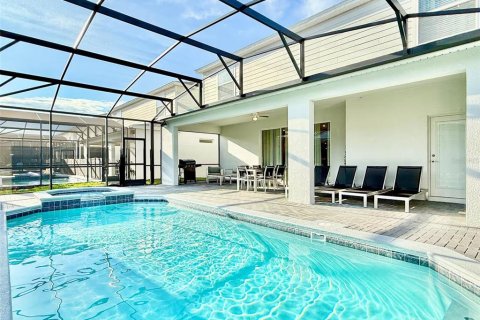 House in Davenport, Florida 8 bedrooms, 373.93 sq.m. № 2099504 - photo 6