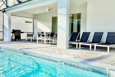 House in Davenport, Florida 8 bedrooms, 373.93 sq.m. № 2099504 - photo 5