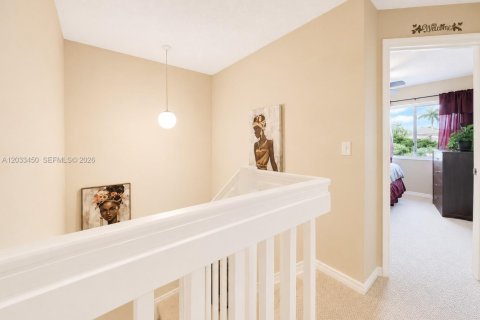 Townhouse in Pembroke Pines, Florida 3 bedrooms, 126.44 sq.m. № 2089417 - photo 9