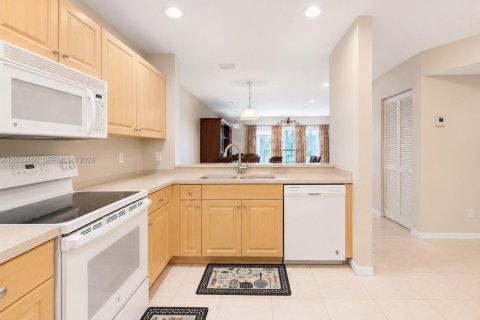 Townhouse in Pembroke Pines, Florida 3 bedrooms, 126.44 sq.m. № 2089417 - photo 7