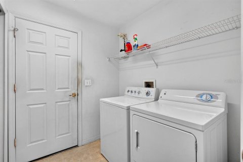 Casa en venta en South Daytona, Florida, 3 dormitorios, 177.81 m2 № 2378075 - foto 27