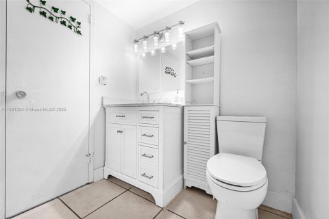 Copropriété à vendre à North Miami, Floride: 1 chambre, 79.43 m2 № 2013600 - photo 25