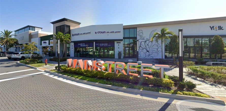 Commercial property in Boynton Beach, Florida № 1857212