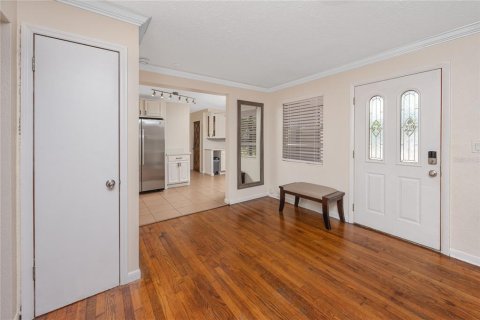 House in Largo, Florida 4 bedrooms, 193.24 sq.m. № 1721034 - photo 7