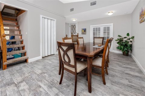 House in Largo, Florida 4 bedrooms, 193.24 sq.m. № 1721034 - photo 16