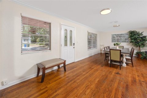 House in Largo, Florida 4 bedrooms, 193.24 sq.m. № 1721034 - photo 6