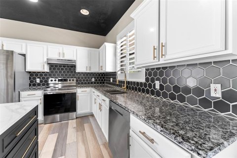 Villa ou maison à vendre à Tarpon Springs, Floride: 4 chambres, 240.52 m2 № 2196547 - photo 18