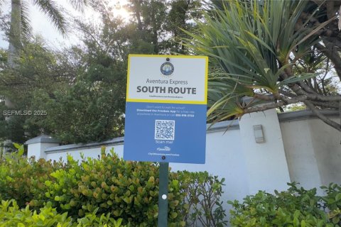 Condominio en alquiler en Aventura, Florida, 2 dormitorios, 113.34 m2 № 1992229 - foto 17