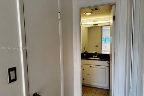 Condominio en alquiler en Aventura, Florida, 2 dormitorios, 113.34 m2 № 1992229 - foto 13