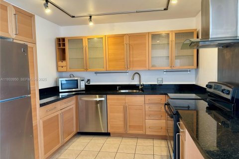 Condominio en alquiler en Aventura, Florida, 2 dormitorios, 113.34 m2 № 1992229 - foto 4