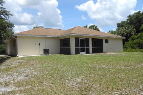 House in North Port, Florida 3 bedrooms, 145.11 sq.m. № 1778816 - photo 2