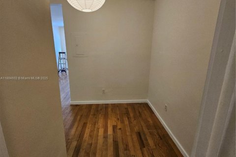 Купить кондоминиум в Майами-Бич, Флорида 40.04м2, № 2037404 - фото 7