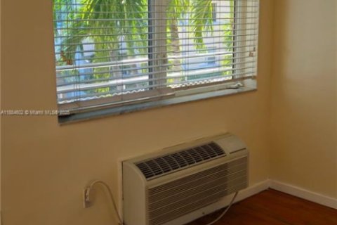 Купить кондоминиум в Майами-Бич, Флорида 40.04м2, № 2037404 - фото 24