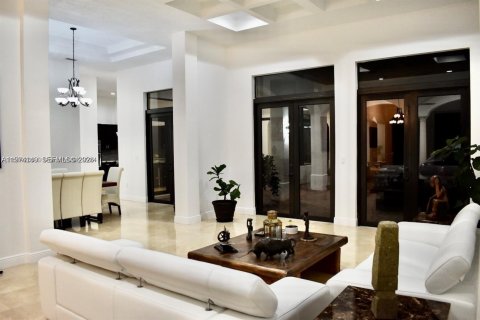 House in Davie, Florida 4 bedrooms, 385.36 sq.m. № 2036330 - photo 7