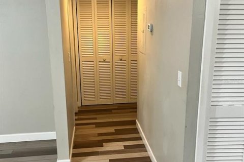Copropriété à louer à Tampa, Floride: 2 chambres, 78.97 m2 № 2101543 - photo 4