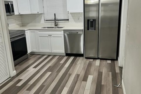 Copropriété à louer à Tampa, Floride: 2 chambres, 78.97 m2 № 2101543 - photo 3