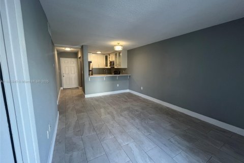 Copropriété à louer à Miami, Floride: 2 chambres, 80.55 m2 № 1929919 - photo 5