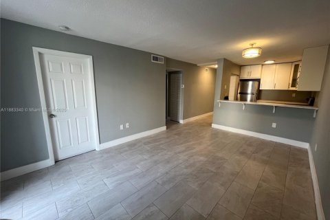 Copropriété à louer à Miami, Floride: 2 chambres, 80.55 m2 № 1929919 - photo 6