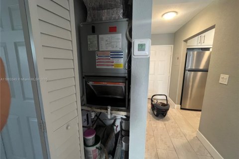 Copropriété à louer à Miami, Floride: 2 chambres, 80.55 m2 № 1929919 - photo 2