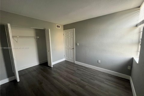 Copropriété à louer à Miami, Floride: 2 chambres, 80.55 m2 № 1929919 - photo 16