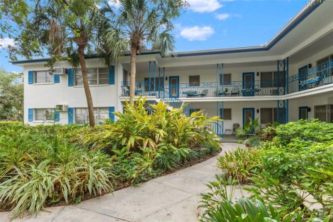 Apartment in Saint Petersburg, Florida 2 bedrooms, 111.48 sq.m. № 2394293 - photo 27