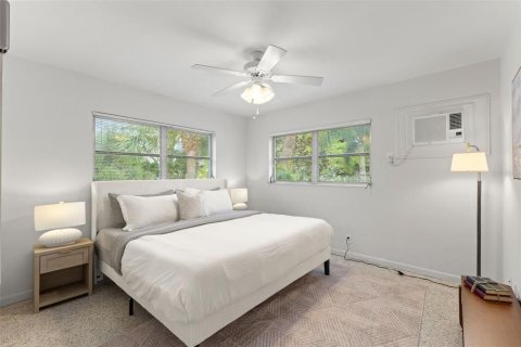 Apartment in Saint Petersburg, Florida 2 bedrooms, 111.48 sq.m. № 2394293 - photo 16