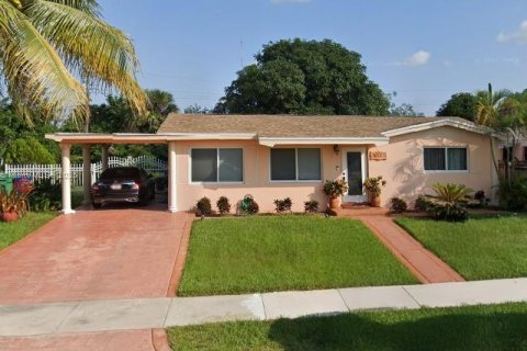 Villa ou maison à Miami Gardens, Floride 2 chambres № 2081492