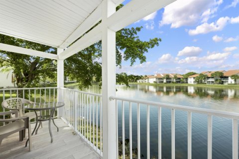 Condominio en venta en Palm Beach Gardens, Florida, 2 dormitorios, 71.53 m2 № 2263248 - foto 5