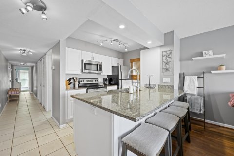 Condominio en venta en Palm Beach Gardens, Florida, 2 dormitorios, 71.53 m2 № 2263248 - foto 11