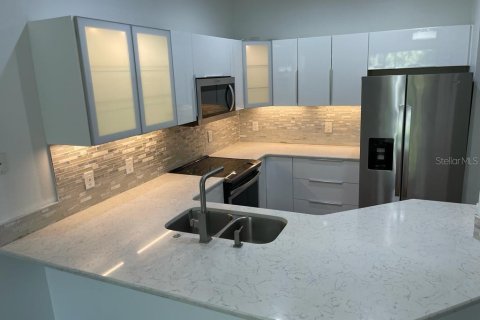 Townhouse in Orlando, Florida 3 bedrooms, 162.67 sq.m. № 2239837 - photo 12