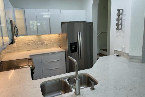 Townhouse in Orlando, Florida 3 bedrooms, 162.67 sq.m. № 2239837 - photo 11