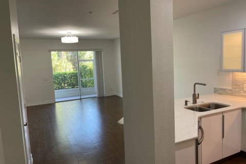 Townhouse in Orlando, Florida 3 bedrooms, 162.67 sq.m. № 2239837 - photo 3