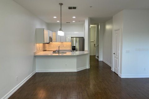 Townhouse in Orlando, Florida 3 bedrooms, 162.67 sq.m. № 2239837 - photo 5