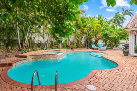 Casa en alquiler en Delray Beach, Florida, 3 dormitorios, 202.53 m2 № 1163056 - foto 1