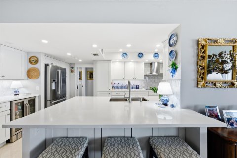 Copropriété à vendre à Hutchinson Island South, Floride: 4 chambres, 293.94 m2 № 2077878 - photo 7