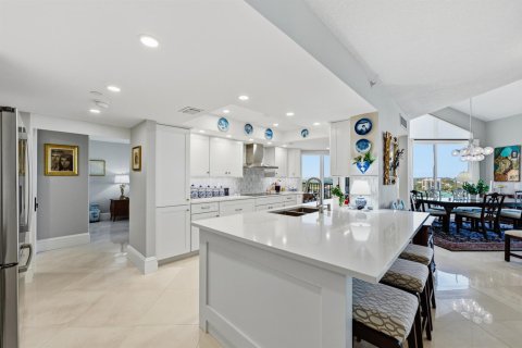 Copropriété à vendre à Hutchinson Island South, Floride: 4 chambres, 293.94 m2 № 2077878 - photo 3
