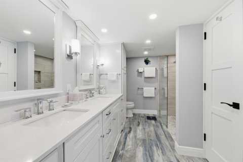 Copropriété à vendre à Hutchinson Island South, Floride: 4 chambres, 293.94 m2 № 2077878 - photo 12
