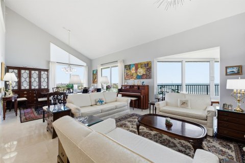 Copropriété à vendre à Hutchinson Island South, Floride: 4 chambres, 293.94 m2 № 2077878 - photo 17