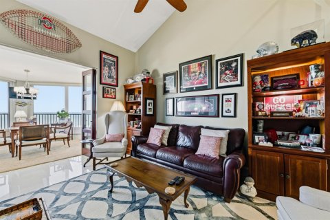 Copropriété à vendre à Hutchinson Island South, Floride: 4 chambres, 293.94 m2 № 2077878 - photo 29