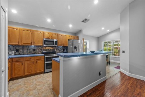 Casa en venta en Lutz, Florida, 4 dormitorios, 186.55 m2 № 1721045 - foto 11
