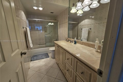 Apartamento en alquiler en Hallandale Beach, Florida, 2 dormitorios, 115.2 m2 № 2054453 - foto 11