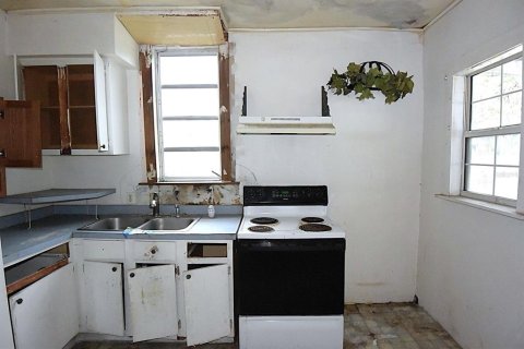 House in Tarpon Springs, Florida 1 bedroom, 75.81 sq.m. № 1800082 - photo 10