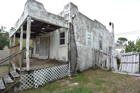 House in Tarpon Springs, Florida 1 bedroom, 75.81 sq.m. № 1800082 - photo 5