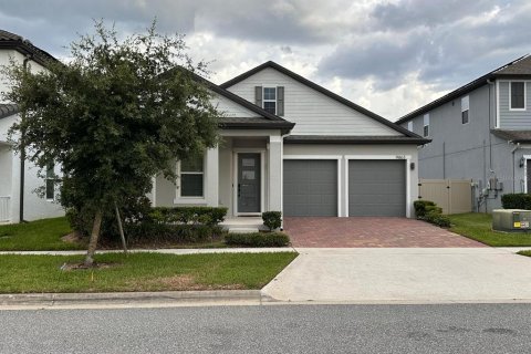 House in Winter Garden, Florida 3 bedrooms, 192.49 sq.m. № 1795374 - photo 1