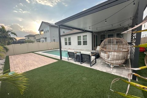 House in Winter Garden, Florida 3 bedrooms, 192.49 sq.m. № 1795374 - photo 11
