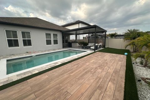 House in Winter Garden, Florida 3 bedrooms, 192.49 sq.m. № 1795374 - photo 13