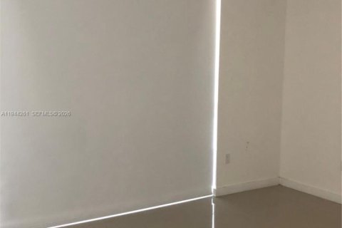 Снять в аренду кондоминиум в Майами, Флорида 1 спальня, 70.51м2, № 2000686 - фото 27