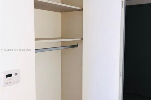 Снять в аренду кондоминиум в Майами, Флорида 1 спальня, 70.51м2, № 2000686 - фото 24