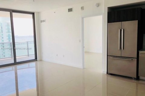 Снять в аренду кондоминиум в Майами, Флорида 1 спальня, 70.51м2, № 2000686 - фото 2