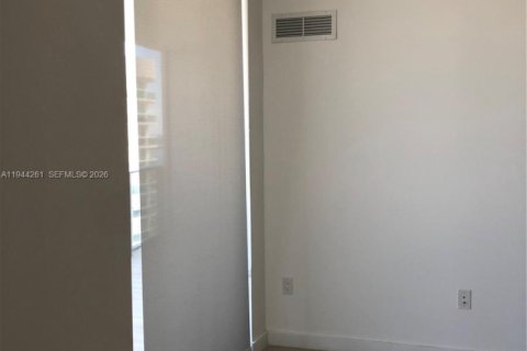 Снять в аренду кондоминиум в Майами, Флорида 1 спальня, 70.51м2, № 2000686 - фото 26